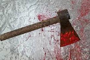 कुल्हाड़ी से वार कर पति ने पत्नी को मार डाला, बेटियां भी घायल