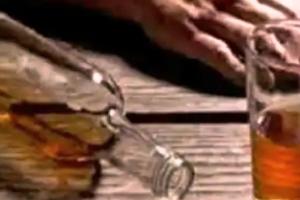 जहरीली शराब पीने से दो मजदूरों की मौत, प्रशासन का दावा बीमारी से हुई माैत