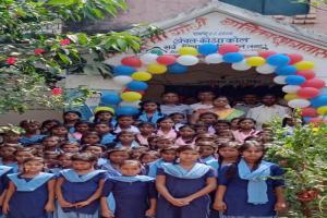 नवादा में कस्तूरबा जयंती पर छात्राओं ने निकाली रैली