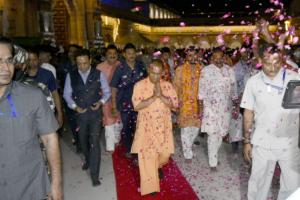 नेपाल के प्रधानमंत्री के भव्य स्वागत की करें तैयारी: योगी आदित्यनाथ