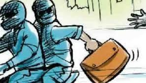 गायघाट में उच्चकों ने छीना 10 हजार रूपए, अधेड़ का रो-रोकर बुरा हाल