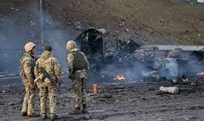 यूक्रेन के डोनबास में आर-पार की जंग, रूसी सेना ने यूक्रेनी सैनिकों को घेरा