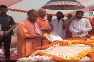 योगी आदित्यनाथ ने रखी राम मंदिर गर्भगृह की आधारशिला