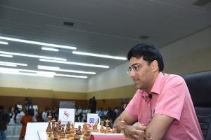 भारतीय ग्रैंडमास्टर आनंद ने क्लासिकल सेक्शन के पांचवें दौर में मैग्नस कार्लसन को हराया