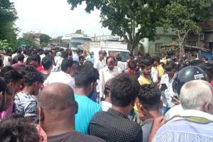 मोतिहारी में सड़क हादसा, एक ने मौके पर तोड़ा दम, दूसरा गंभीर