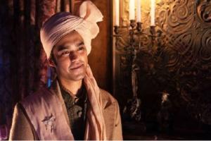 नेटफ्लिक्स पर रिलीज हुआ इरफान के बेटे बाबिल की डेब्यू फिल्म 'कला' का फर्स्ट लुक और टीजर