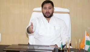 तेजस्वी यादव पहुंचे राज्य स्वास्थ्य समिति कार्यालय, विभाग में जल्द बहाली शुरू करने का दिया निर्देश