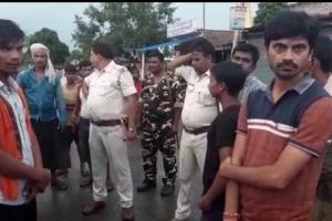 बिहार में बस व बाइक की टक्कर में दो छात्र की मौत, कोहराम