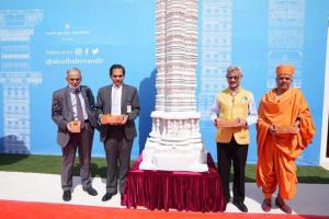 अबूधाबी में निर्माणाधीन मंदिर का विदेश मंत्री जयशंकर ने लिया जायजा