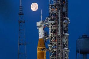 नासा को निराशा: ऑर्टेमिस-1 की लॉन्चिंग आखिरी समय में फिर टालनी पड़ी