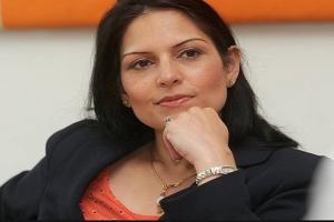 ट्रस के प्रधानमंत्री पद की शपथ लेने के साथ पद से हटेंगी गृह सचिव प्रीति पटेल