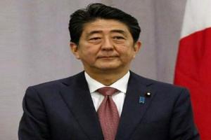 शिंजो आबे के अंतिम संस्कार के विरोध में शख्स ने खुद को लगाई आग, पुलिस अधिकारी भी झुलसा