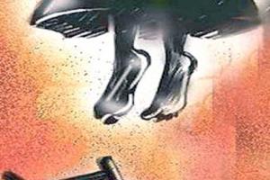 रघुनाथपुर थाना क्षेत्र में एक विवाहिता ने पंखे से लटक कर की आत्महत्या 