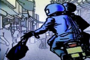 स्वर्ण व्यवसायी से लूटपाट, पांच लाख रुपये के आभूषण लेकर बदमाश फरार