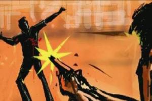 साली से अवैध संबंध के विरोध पर सोते समय पत्नी को मार दी गोली