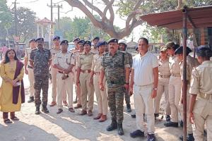 रामनवमी से पहले अरेराज में प्रशासन सख्त, फ्लैग मार्च के जरिए दिया सुरक्षा और शांति का संदेश