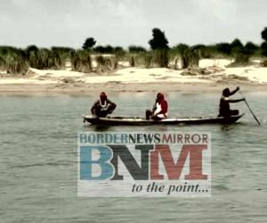 मोतिहारी में नदी में नहाने के दौरान गहरे पानी में जाने से बच्ची डूबी : पिता के साथ गई थी, तलाश में जुटे गोताखोर