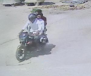 हरसिद्धि थाना वरीय अधिकारियो को करती है “मिस्लीड” ? गायघाट ‘शूट आउट’ मामले मे कोई प्रगति नही