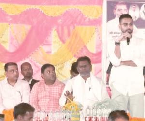 पंचायती राज मंत्री के साथ मंच साझा करते दिखे सरकारी शिक्षक, सेवा आचरण पर उठे सवाल